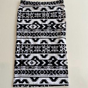 Express Patterned Black and White Skirt